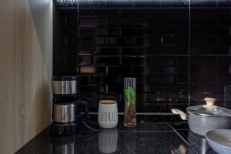 Encanto e luxo: Apt c/ varanda próximo da Paulista