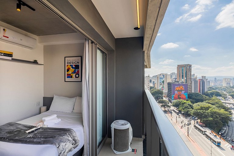 Apto de Luxo na Paulista: Vista dos Sonhos de SP!