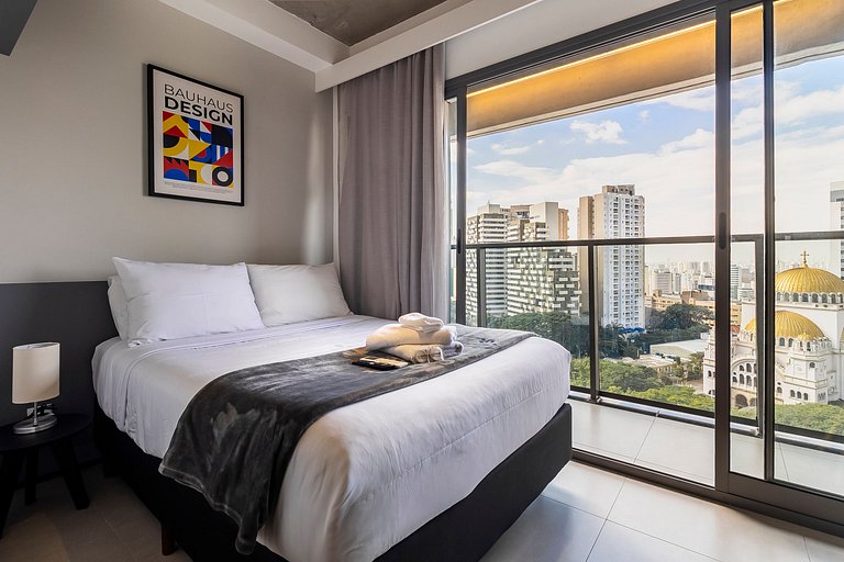Apto de Luxo na Paulista: Vista dos Sonhos de SP!