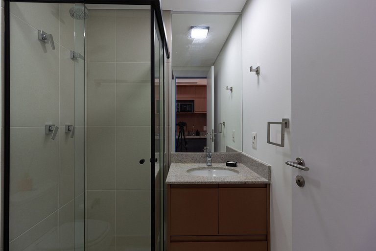Studio em Moema Próximo ao Metrô com Varanda