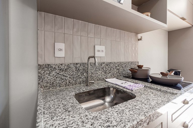 Aconchego e conforto: Apt c/ varanda em Pinheiros