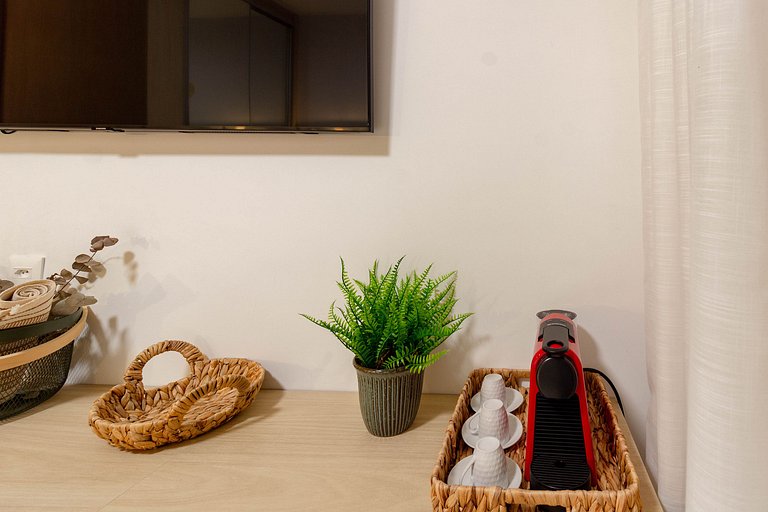 Conforto e charme: Apt em Moema c/ varanda