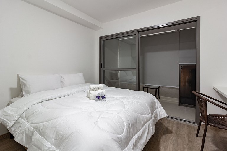 Conforto: Apto c/ cama queen em Moema