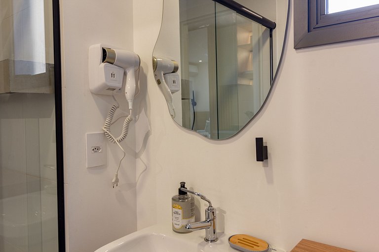 Conforto e luxo: Apt completo c/ cama queen e WIFI