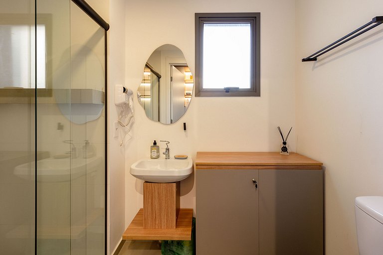 Conforto e luxo: Apt completo c/ cama queen e WIFI