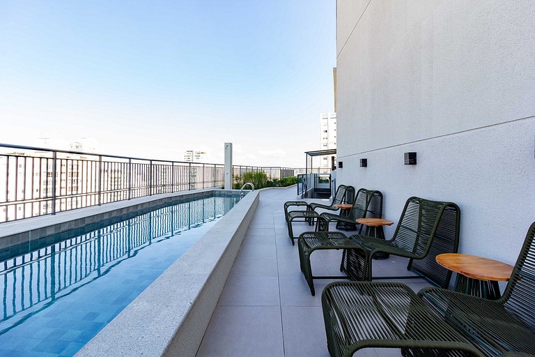 Apto completo com cama queen-size