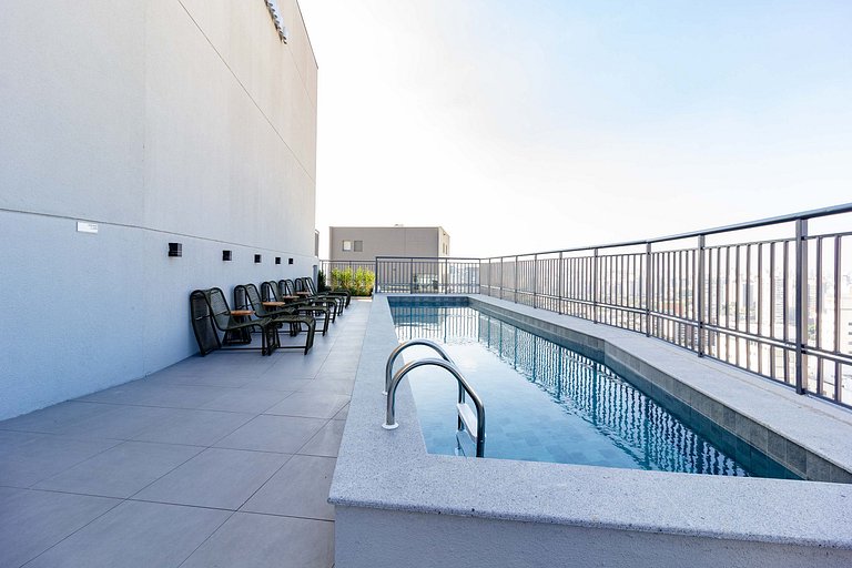 Apto completo com cama queen-size