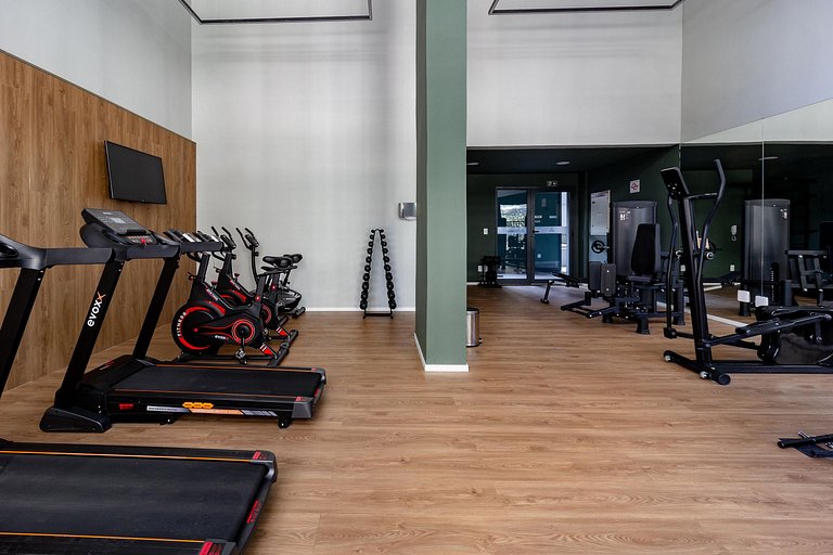 Apto completo com cama queen-size