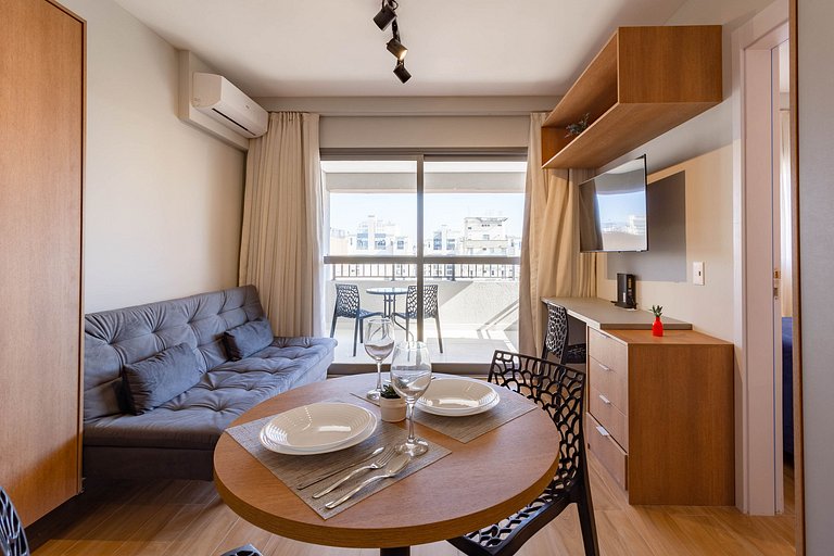 Apartamento amplo e elegante em Moema