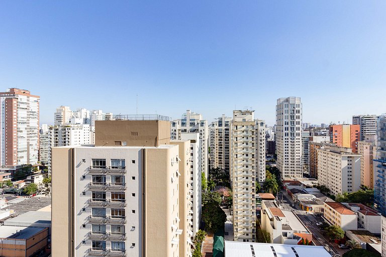 Apartamento amplo e elegante em Moema