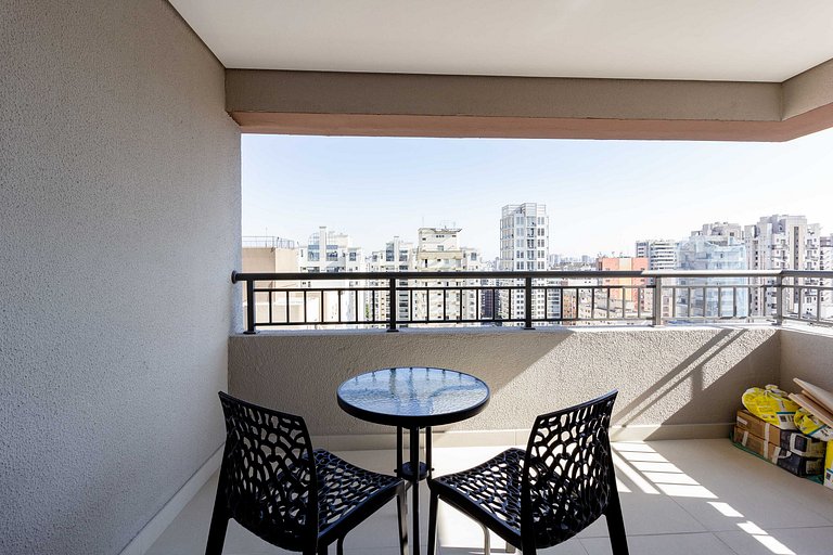 Apartamento amplo e elegante em Moema