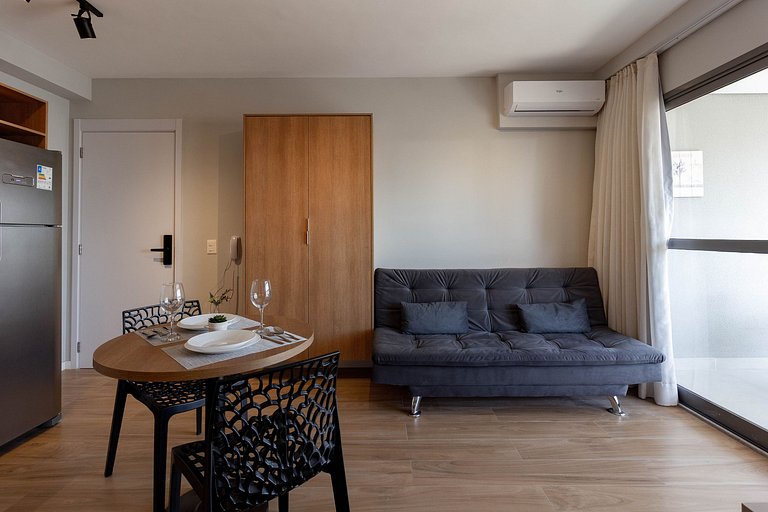 Apartamento amplo e elegante em Moema