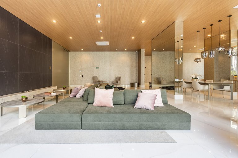 Cama queen e conforto: Apto c/ varanda em Moema