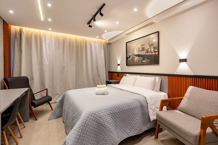 Apto Luxo com garagem em Moema