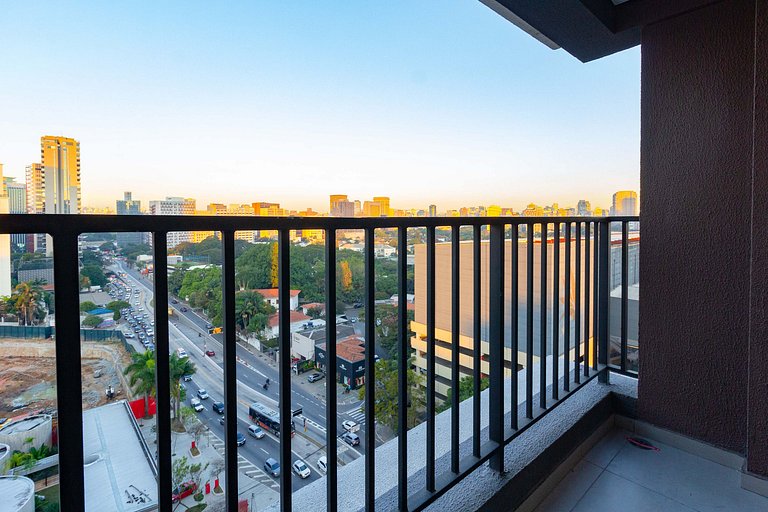 Studio em Pinheiros c/ Sauna e Varanda