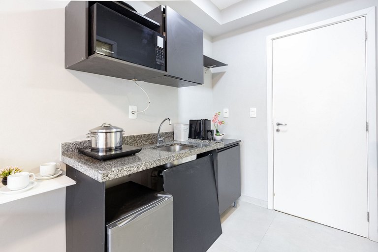 Studio em Pinheiros c/ Sauna e Varanda