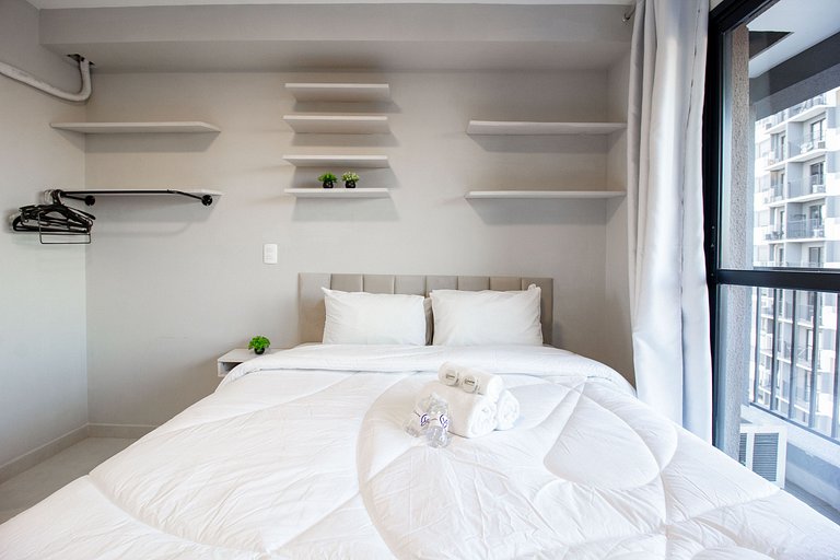 Studio em Pinheiros c/ Sauna e Varanda