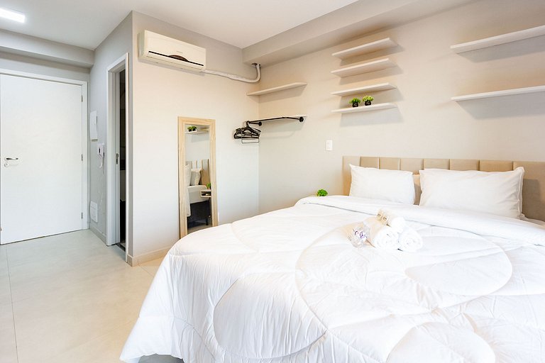 Studio em Pinheiros c/ Sauna e Varanda