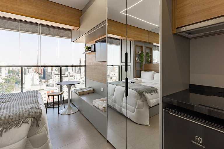 Apto elegante em andar alto próx da Paulista