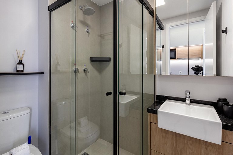 Apto elegante em andar alto próx da Paulista