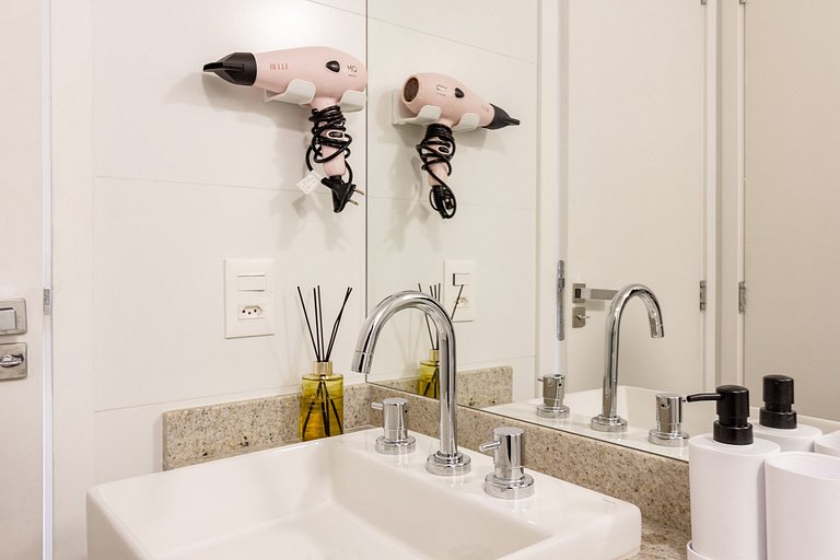 Apto 2 Quartos em Moema c/ Piscina e Coworking