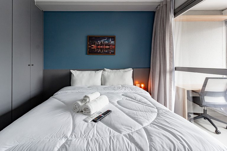 Luxo em Moema: Apto completo com varanda