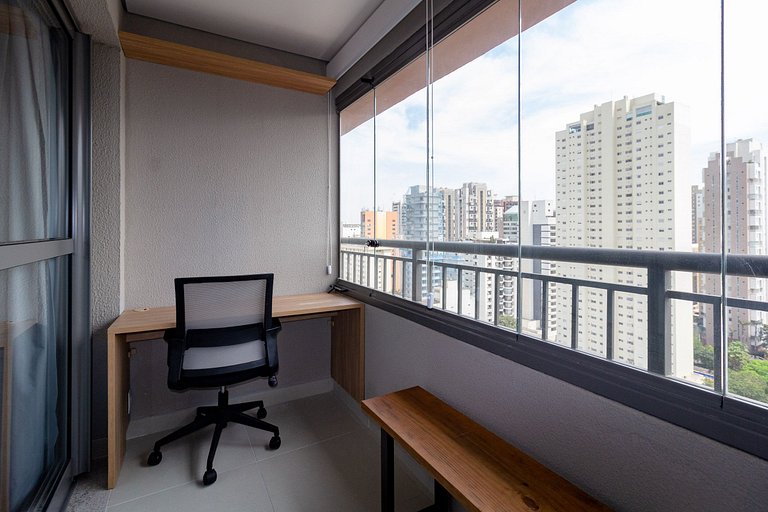 Studio em Moema com Vista Incrível e Varanda