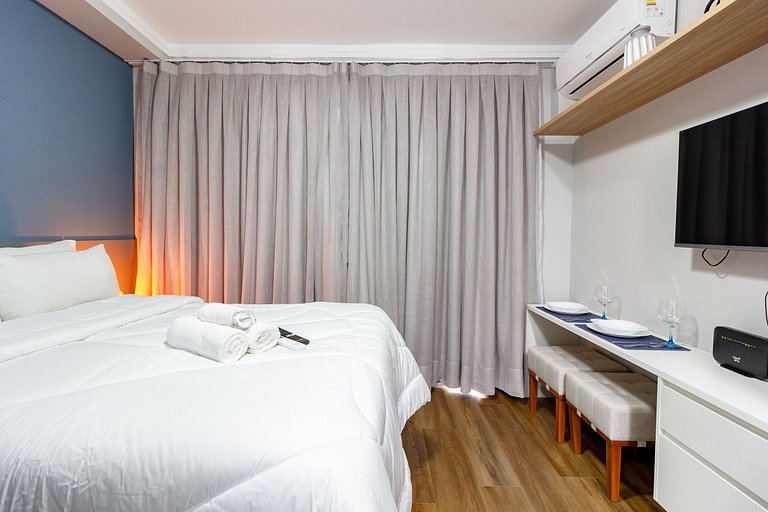 Luxo em Moema: Apto completo com varanda