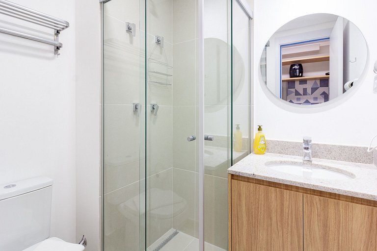 Luxo em Moema: Apto completo com varanda