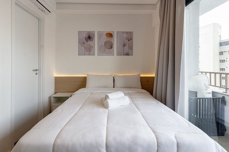 Encanto e charme | Apto completo c/ varanda