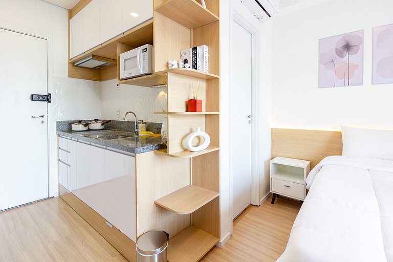 Encanto e charme | Apto completo c/ varanda