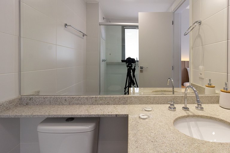 Apto completo c/ sistema de self check-in e WI-FI