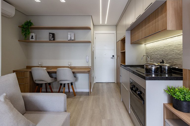 Apto completo c/ sistema de self check-in e WI-FI