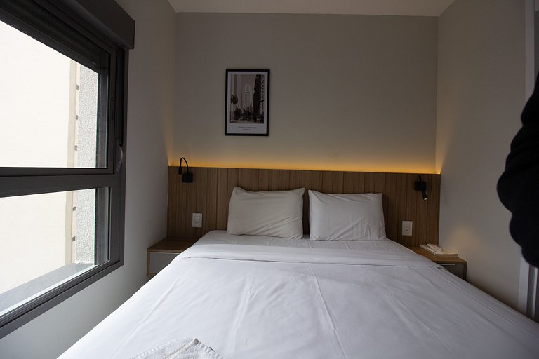 Apto completo c/ sistema de self check-in e WI-FI