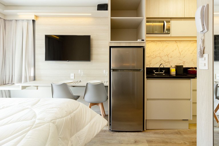 Studio Premium Brooklin c/ Ar-Condicionado e Piscina