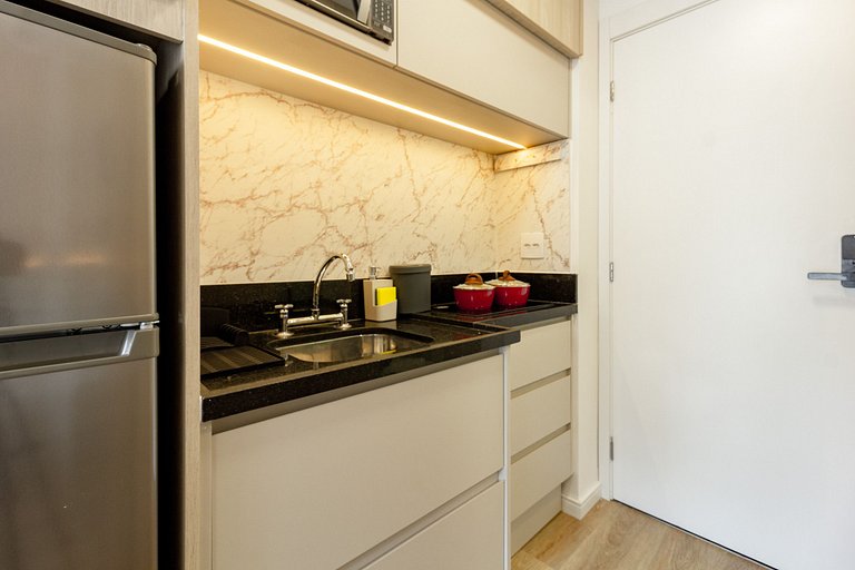 Studio Premium Brooklin c/ Ar-Condicionado e Piscina
