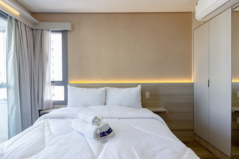 Studio c/ varanda | Ao lado do Metrô Brooklin