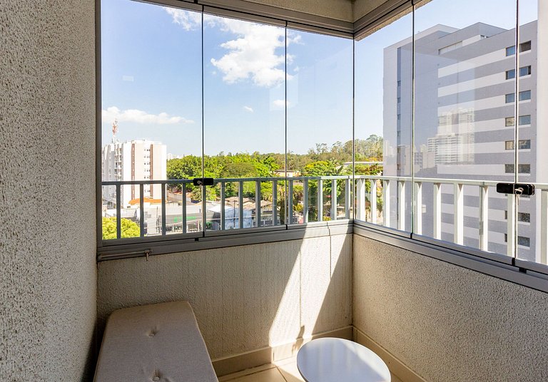 Studio Brooklin c/ Varanda, Metrô, Piscina e Coworking