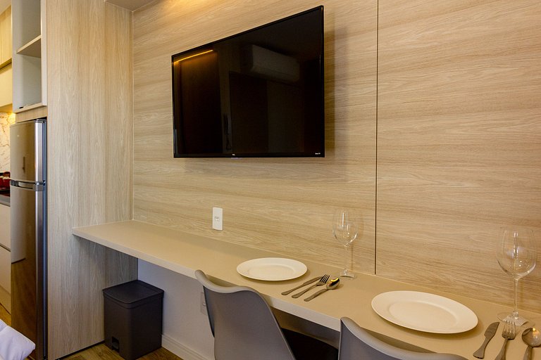 Studio Brooklin c/ Varanda, Metrô, Piscina e Coworking