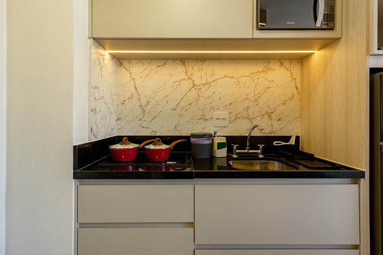 Studio c/ varanda | Ao lado do Metrô Brooklin