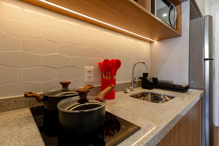 Studio em Moema com Varanda e Coworking