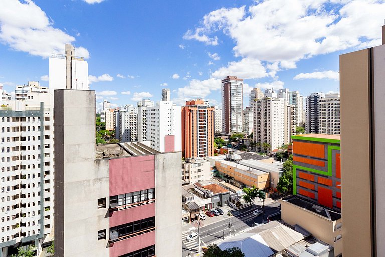 Studio em Moema com Varanda e Coworking
