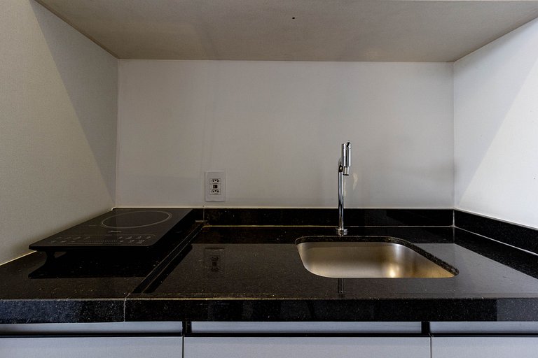 Aptosuperior com varanda próximo da Paulista