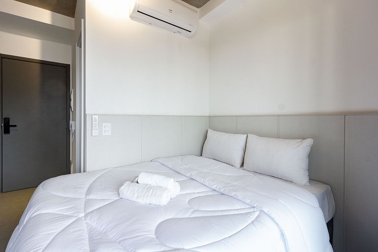 Aptosuperior com varanda próximo da Paulista