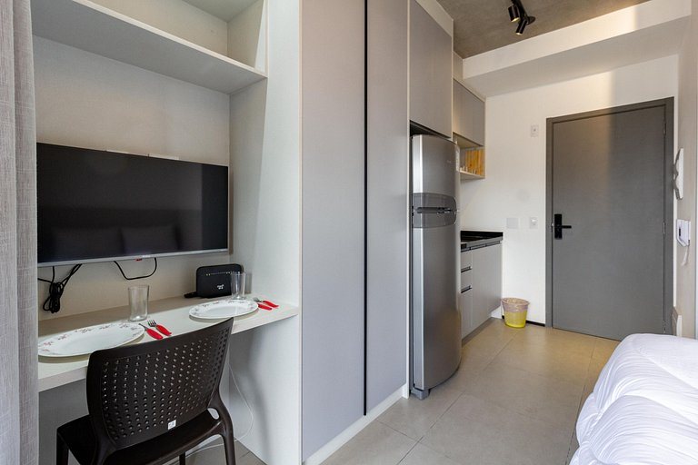 Aptosuperior com varanda próximo da Paulista