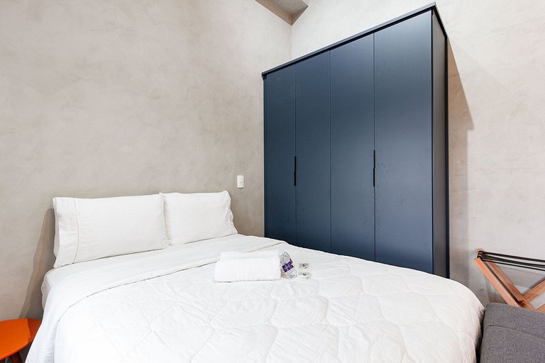 Encanto no coração de Pinheiros: Apt completo