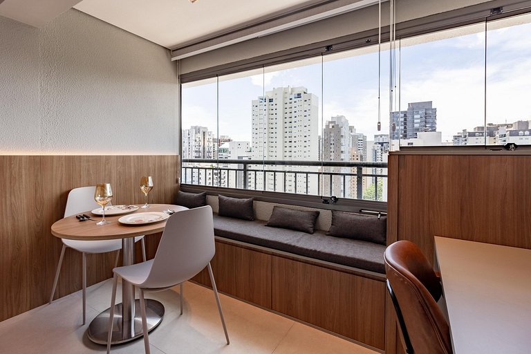 Varanda | Andar superior | Conforto em Moema