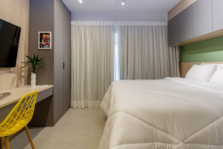 Prédio com Piscina/Academia Perto da Paulista