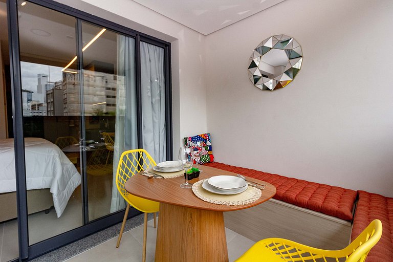 Prédio com Piscina/Academia Perto da Paulista