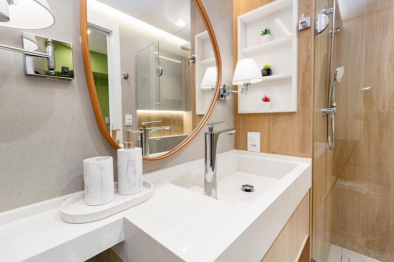 Prédio com Piscina/Academia Perto da Paulista